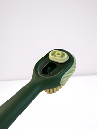 Push-to-squeeze Brush