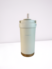 Insulating coffee mug with opening