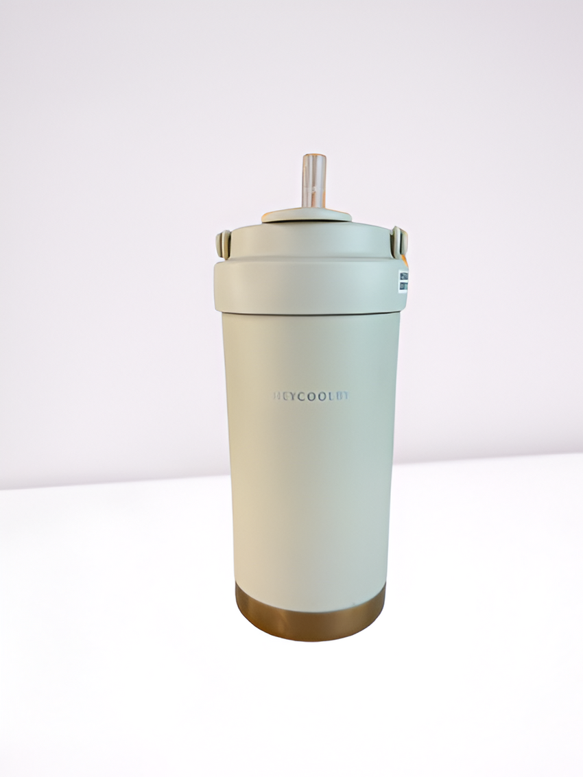 Insulating coffee mug with opening
