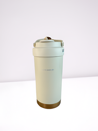 Insulating coffee mug with opening
