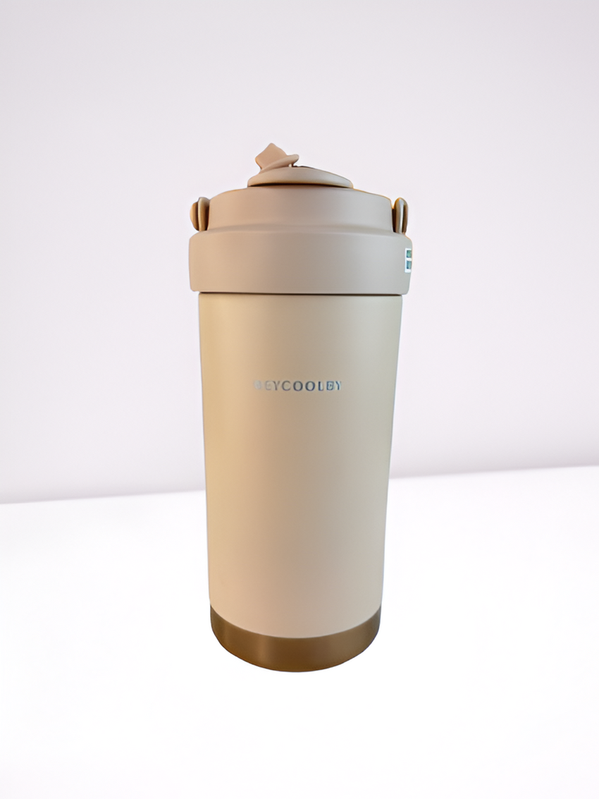 Insulating coffee mug with opening