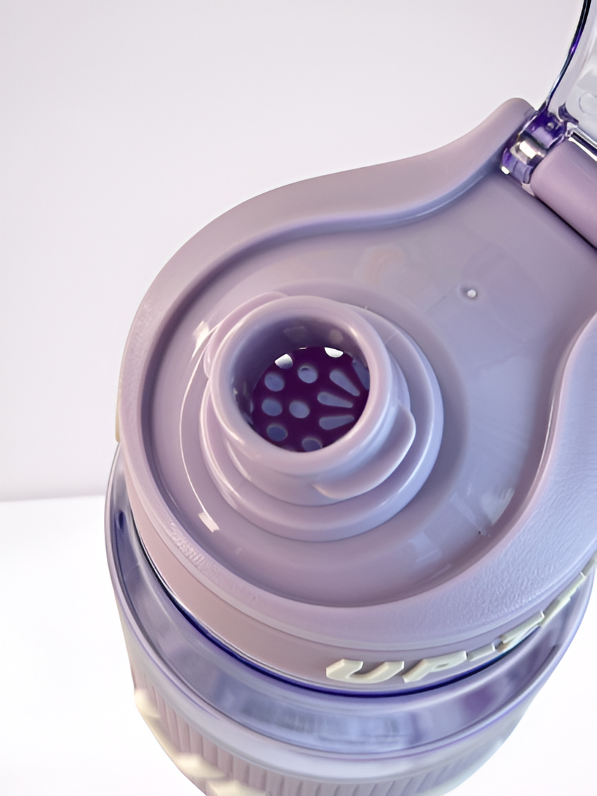 Sports water bottle with handle