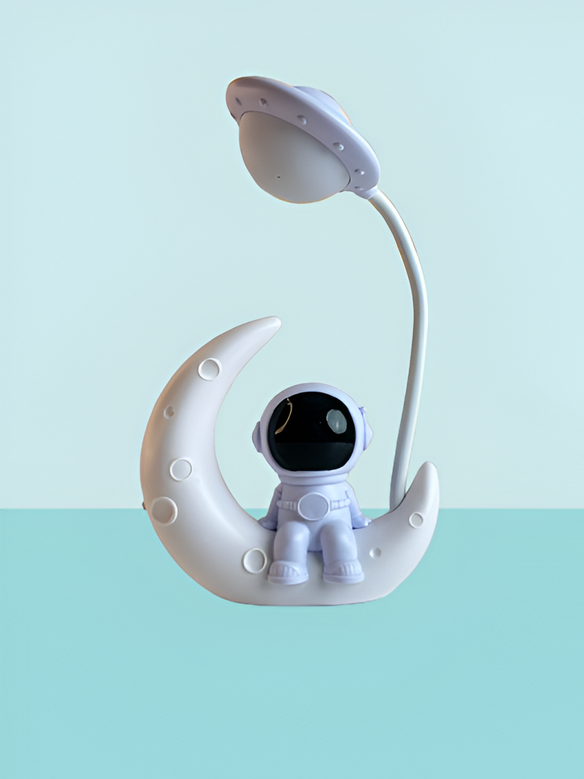 Astronaut table lamp